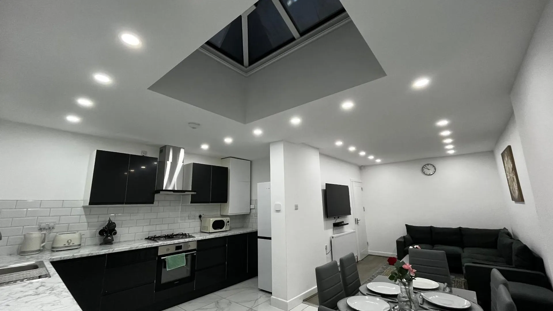 Lovely Home Near Bhx Airport, Nec Birmingham 0*,